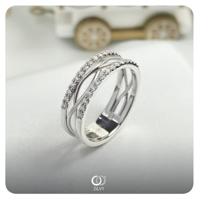 แหวนเพชร Calla Twist