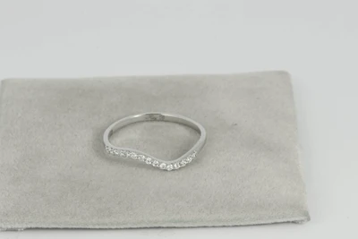 แหวนเพชร Ember Eternity