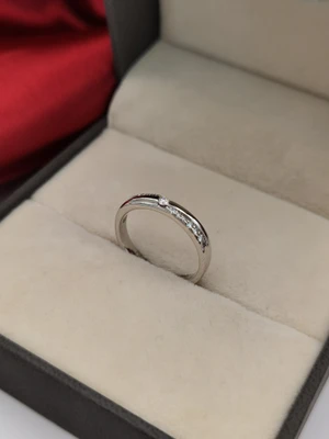 แหวนเพชร Stella Split