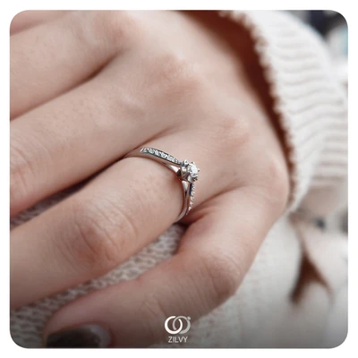 แหวนเพชร Thalia Flanked