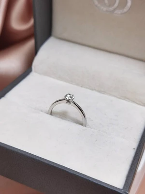 แหวนเพชร Liana Solitaire