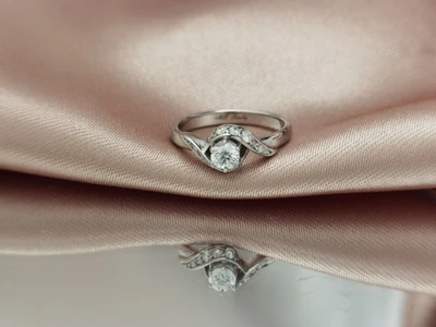 แหวนเพชร Lucienne Flanked