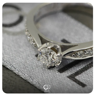 แหวนเพชร Maison Flanked