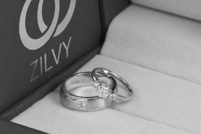 แหวนเพชร Nadia Twist