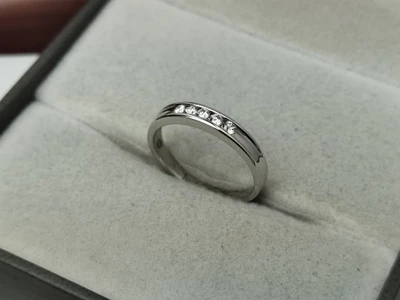 แหวนเพชร Yvette Channel